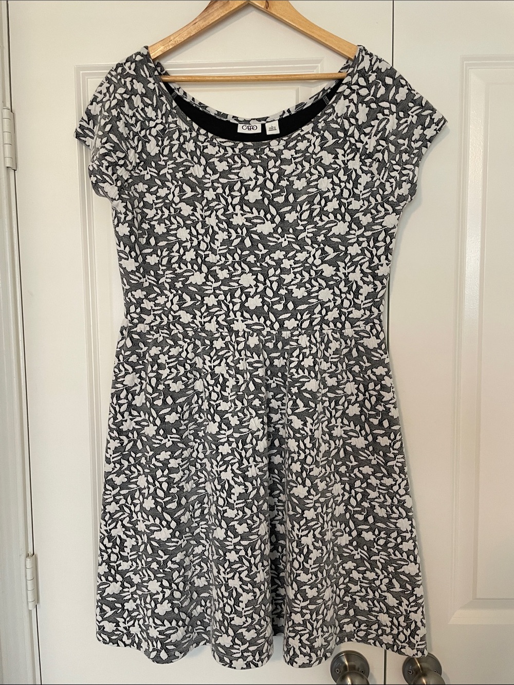 Cato Black and White Leaf-Print Fit & Flare Dress L